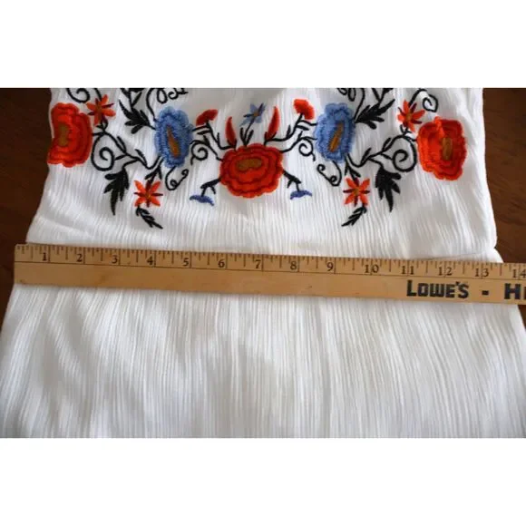 Gorgeous Embroidered Floral Maxi Dress - Picture 4 of 7